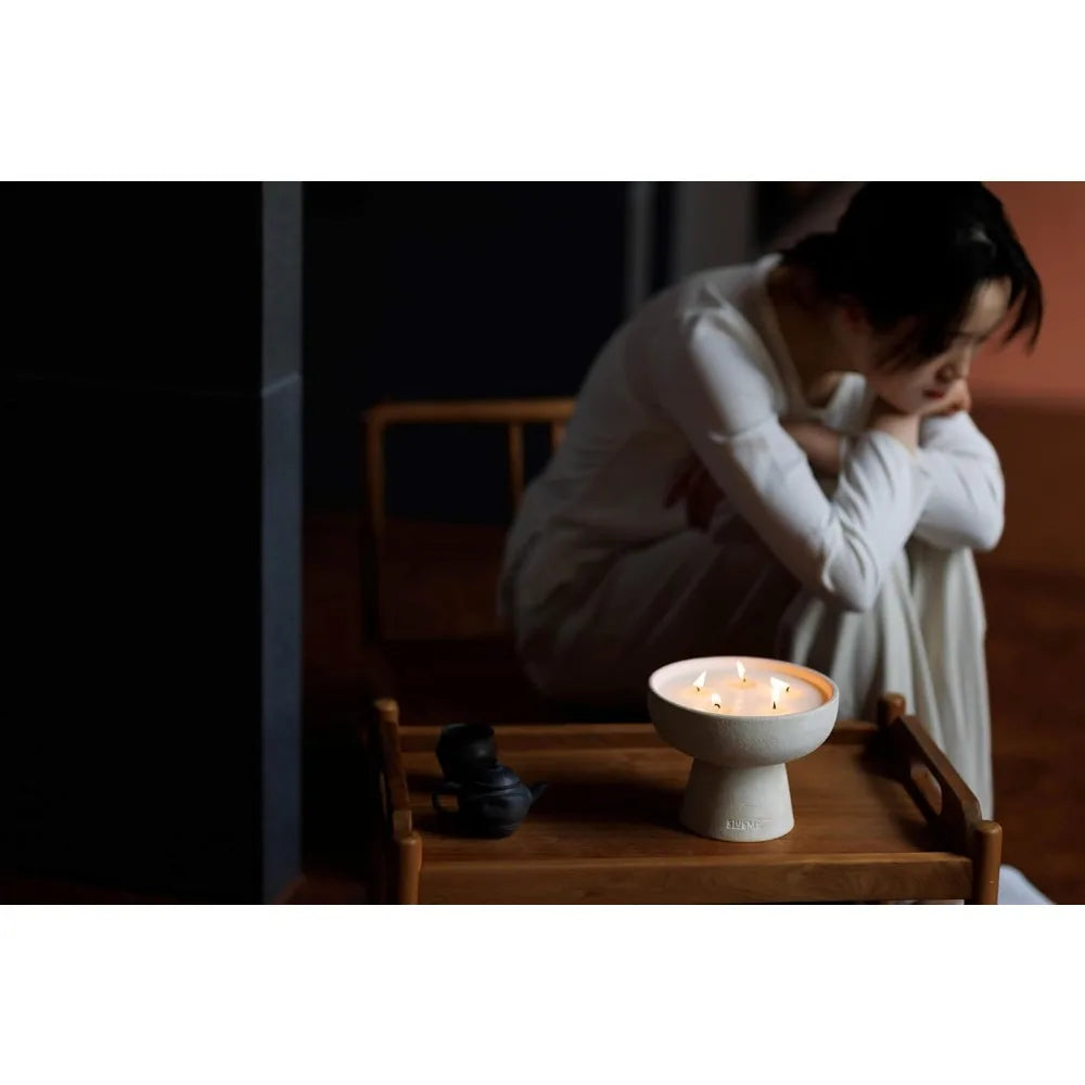 Luxury Hand-Poured Soy Candle with Essential Oils, 5 Wick, Osmanthus & Sandalwood Scent, Ceramic Container, Aromatherapy Relaxat